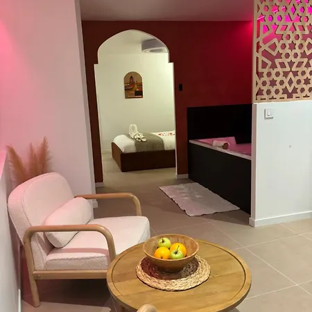 Orientale Avec Baignoire Balneo Διαμέρισμα *