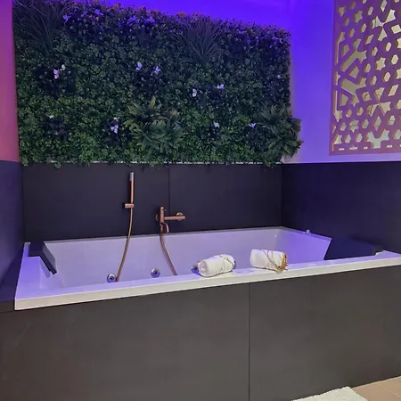 Orientale Avec Baignoire Balneo